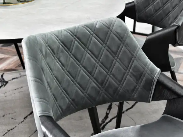 Ponadczasowe krzesło tapicerowane = doskonały wybór